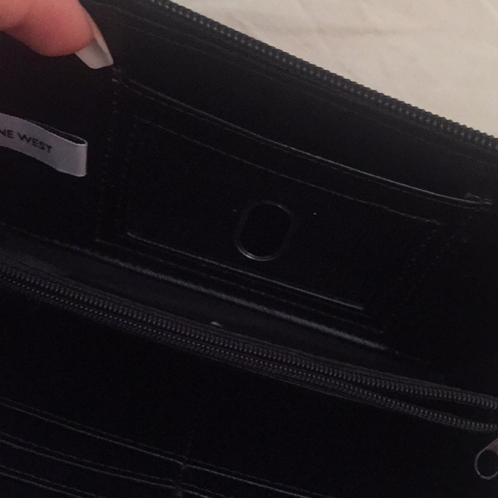 Wallet - Picture 2 of 4